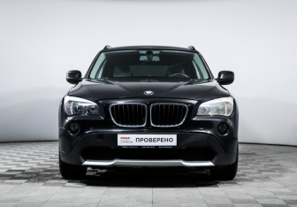 Подержанный автомобиль BMW X1 2010 года (2 фото)