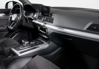 Подержанный автомобиль Audi Q5 2018 года (9 фото)