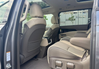 Новый Kia Carnival 2025 (11 фото)