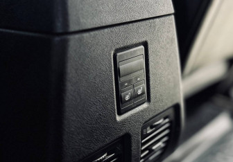 Подержанный автомобиль УАЗ Patriot 2017 года (17 фото)