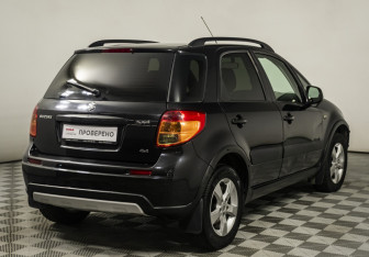 Подержанный автомобиль Suzuki SX4 Hatchback 2011 года (5 фото)