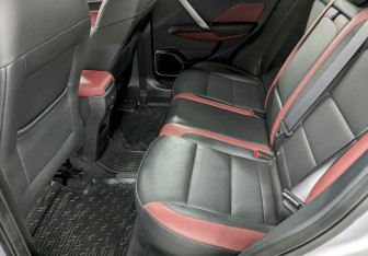 Подержанный автомобиль Geely Coolray 2023 года (17 фото)