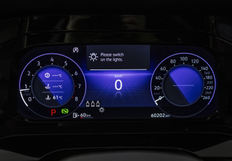 Подержанный автомобиль Volkswagen Golf Hatchback 2021 года (10 фото)