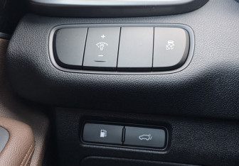 Подержанный автомобиль Kia Sorento 2017 года (17 фото)