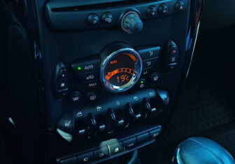 Подержанный автомобиль MINI Countryman 2011 года (13 фото)