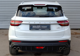 Подержанный автомобиль Geely Coolray 2023 года (6 фото)