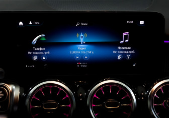 Подержанный автомобиль Mercedes-Benz GLB 2021 года (15 фото)