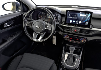 Подержанный автомобиль Kia Cerato Sedan 2020 года (28 фото)