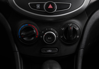 Подержанный автомобиль Hyundai Solaris Sedan 2013 года (12 фото)