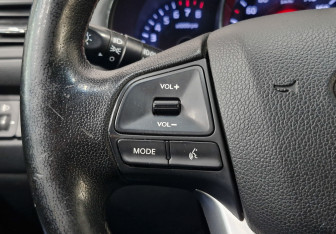 Подержанный автомобиль Kia Rio Hatchback 2012 года (27 фото)