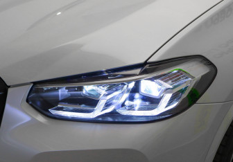 Подержанный автомобиль BMW X3 2024 года (33 фото)