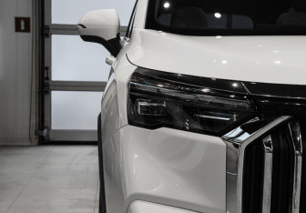 Подержанный автомобиль Geely Okavango 2023 года (29 фото)