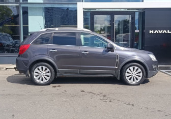 Подержанный автомобиль Opel Antara 2014 года (4 фото)
