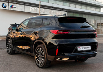 Подержанный автомобиль Exeed TXL 2022 года (7 фото)