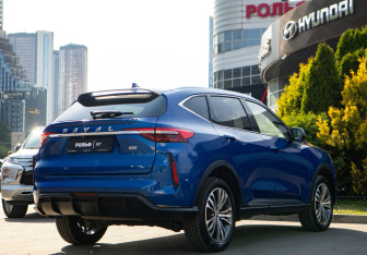 Подержанный автомобиль Haval F7 2022 года (4 фото)