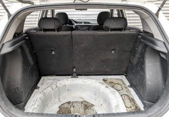 Подержанный автомобиль Kia Rio Hatchback 2021 года (10 фото)