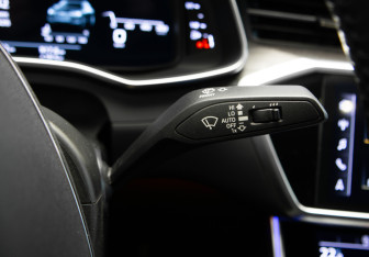 Подержанный автомобиль Audi A6 Sedan 2020 года (17 фото)