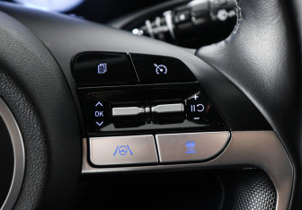 Подержанный автомобиль Hyundai Elantra Sedan 2021 года (15 фото)