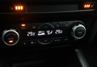 Подержанный автомобиль Mazda 3 Sedan 2014 года (14 фото)