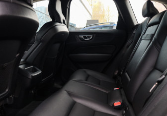 Подержанный автомобиль Volvo XC60 2019 года (9 фото)