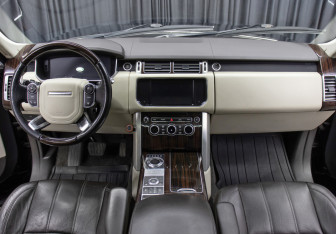 Подержанный автомобиль Land Rover Range Rover 2015 года (13 фото)