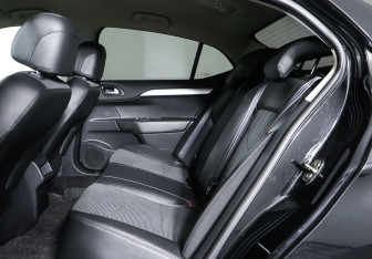 Подержанный автомобиль Citroen C4 Sedan 2016 года (15 фото)