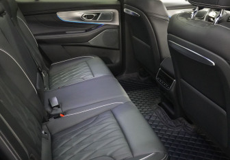 Подержанный автомобиль GAC GS8 2024 года (13 фото)