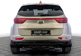 Подержанный автомобиль Kia Sportage 2017 года (6 фото)