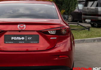 Подержанный автомобиль Mazda 3 Sedan 2014 года (17 фото)