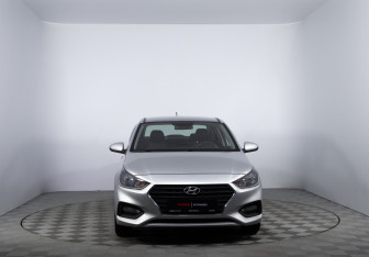 Подержанный автомобиль Hyundai Solaris Sedan 2019 года (2 фото)