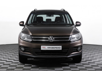 Подержанный автомобиль Volkswagen Tiguan 2015 года (2 фото)