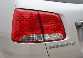 Подержанный автомобиль Kia Sorento 2011 года (22 фото)