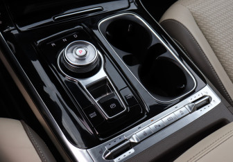Подержанный автомобиль Kia Carnival 2021 года (13 фото)