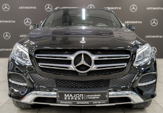 Подержанный автомобиль Mercedes-Benz GLE 2017 года (2 фото)