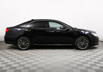 Подержанный автомобиль Toyota Camry Sedan 2013 года (4 фото)
