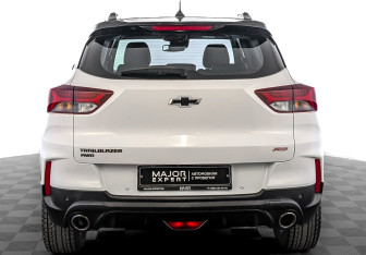 Подержанный автомобиль Chevrolet TrailBlazer 2021 года (6 фото)