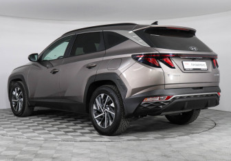 Подержанный автомобиль Hyundai Tucson 2021 года (7 фото)