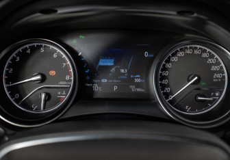 Подержанный автомобиль Toyota Camry Sedan 2019 года (14 фото)