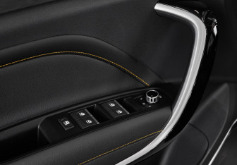 Новый FAW Bestune T77 2023 (8 фото)