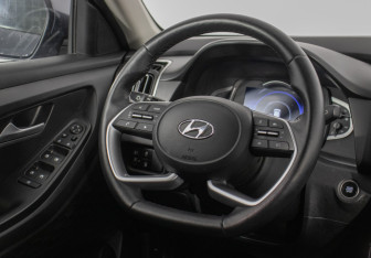 Подержанный автомобиль Hyundai Creta 2021 года (15 фото)