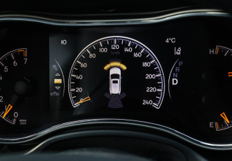 Подержанный автомобиль Jeep Grand Cherokee 2019 года (29 фото)