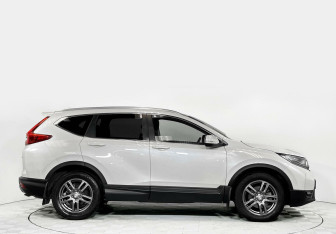 Подержанный автомобиль Honda CR-V 2018 года (3 фото)