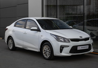 Подержанный автомобиль Kia Rio Sedan 2018 года (2 фото)