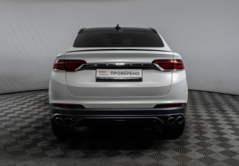 Подержанный автомобиль Geely Tugella 2022 года (6 фото)