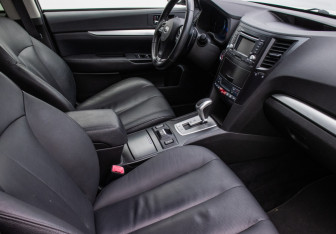 Подержанный автомобиль Subaru Outback Wagon 2012 года (9 фото)