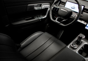 Подержанный автомобиль Jaecoo J7 2025 года (17 фото)
