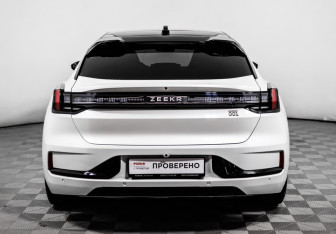 Подержанный автомобиль Zeekr 001 2023 года (6 фото)