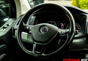 Подержанный автомобиль Volkswagen Caravelle 2019 года (12 фото)