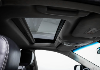 Подержанный автомобиль Infiniti QX60 2017 года (16 фото)