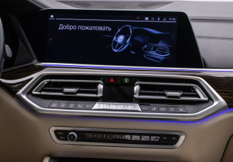 Подержанный автомобиль BMW X6 2020 года (14 фото)